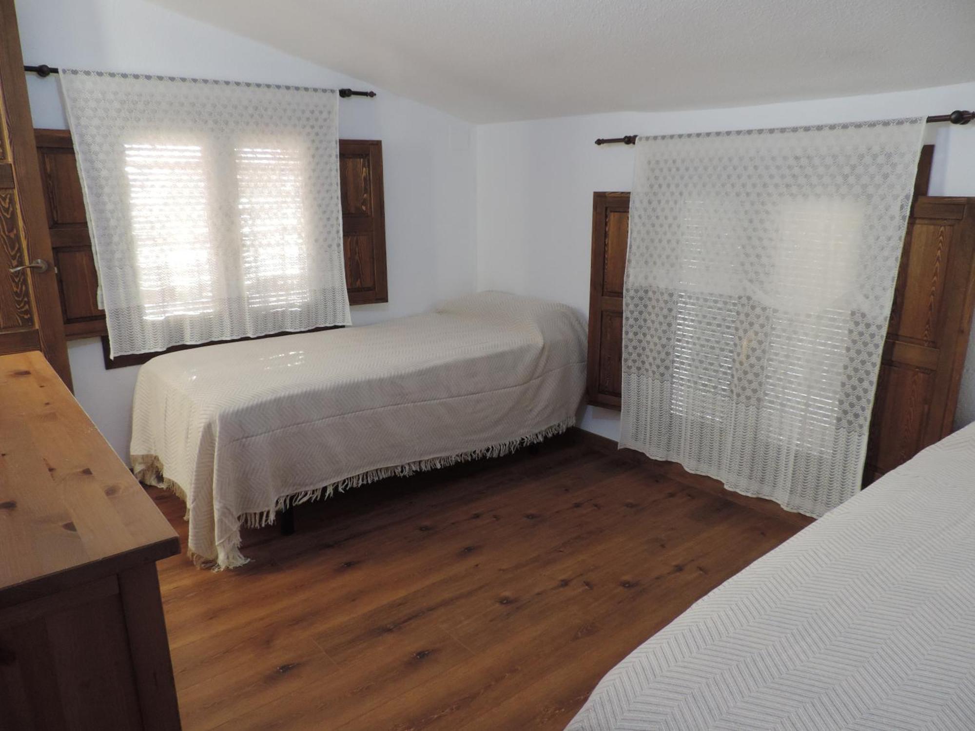 Casa Con Jardin Y Aparcamiento En Viznar, Junto A Granada Vakantiehuis