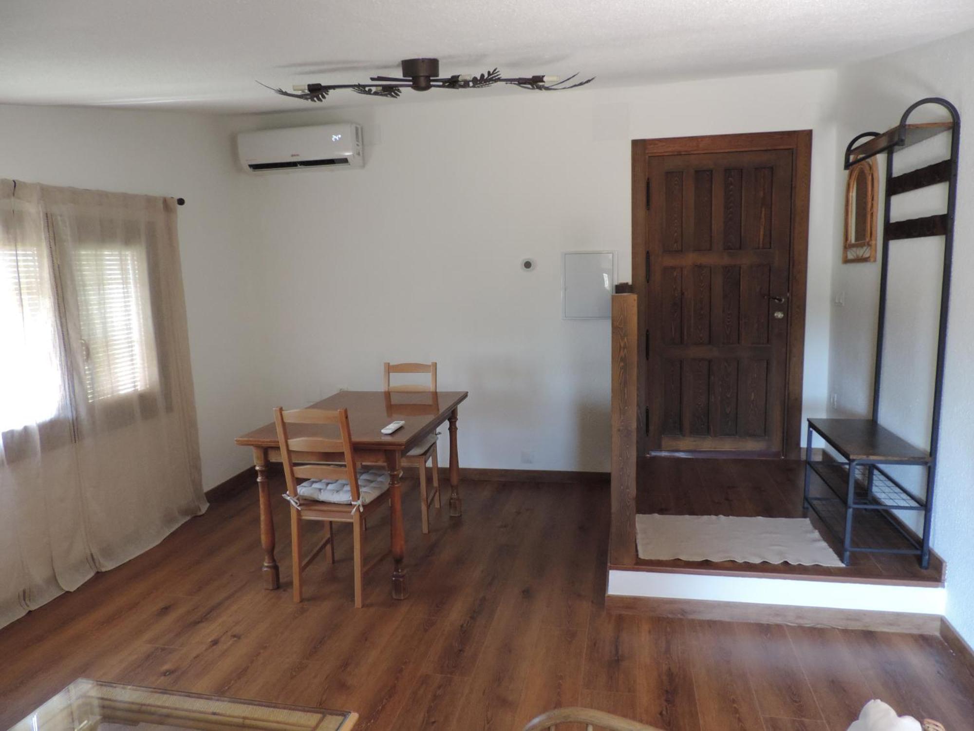 Casa Con Jardin Y Aparcamiento En Viznar, Junto A Granada *